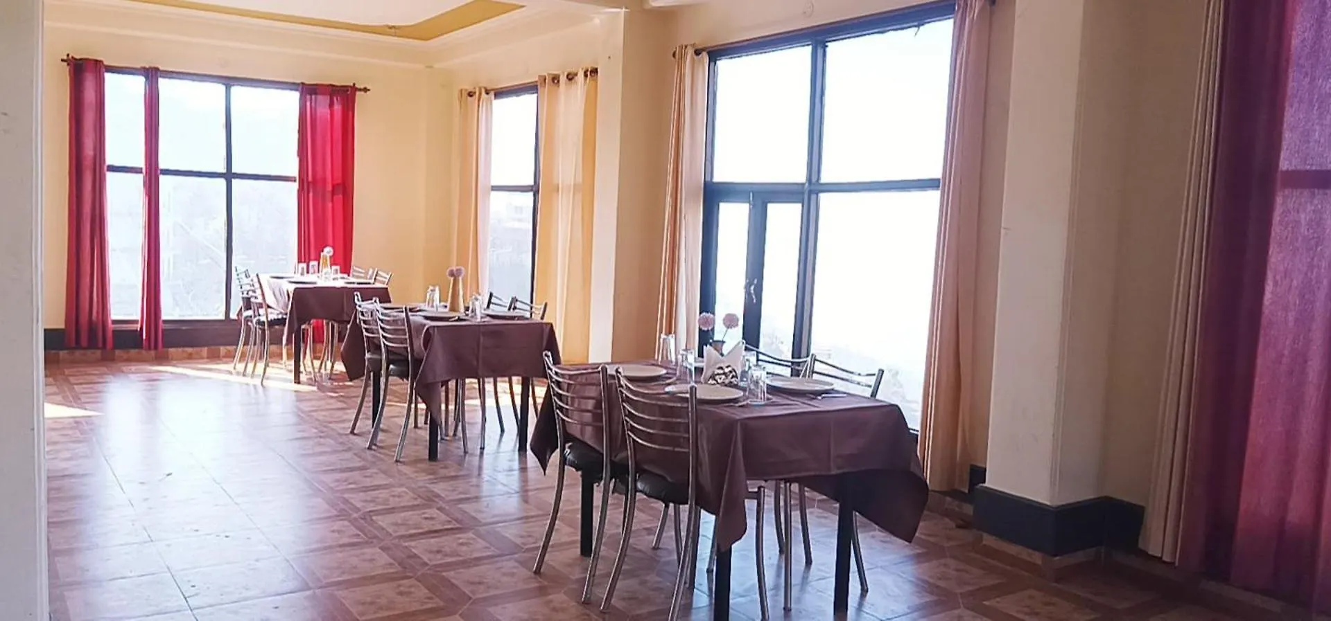 Hotel D Pal Kandāghāt 情趣酒店