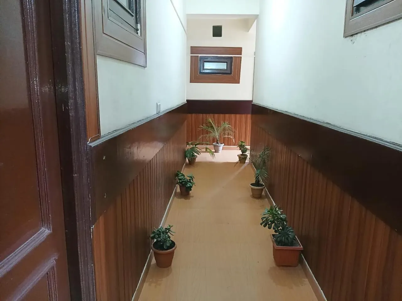 Hotel D Pal Kandāghāt 情趣酒店