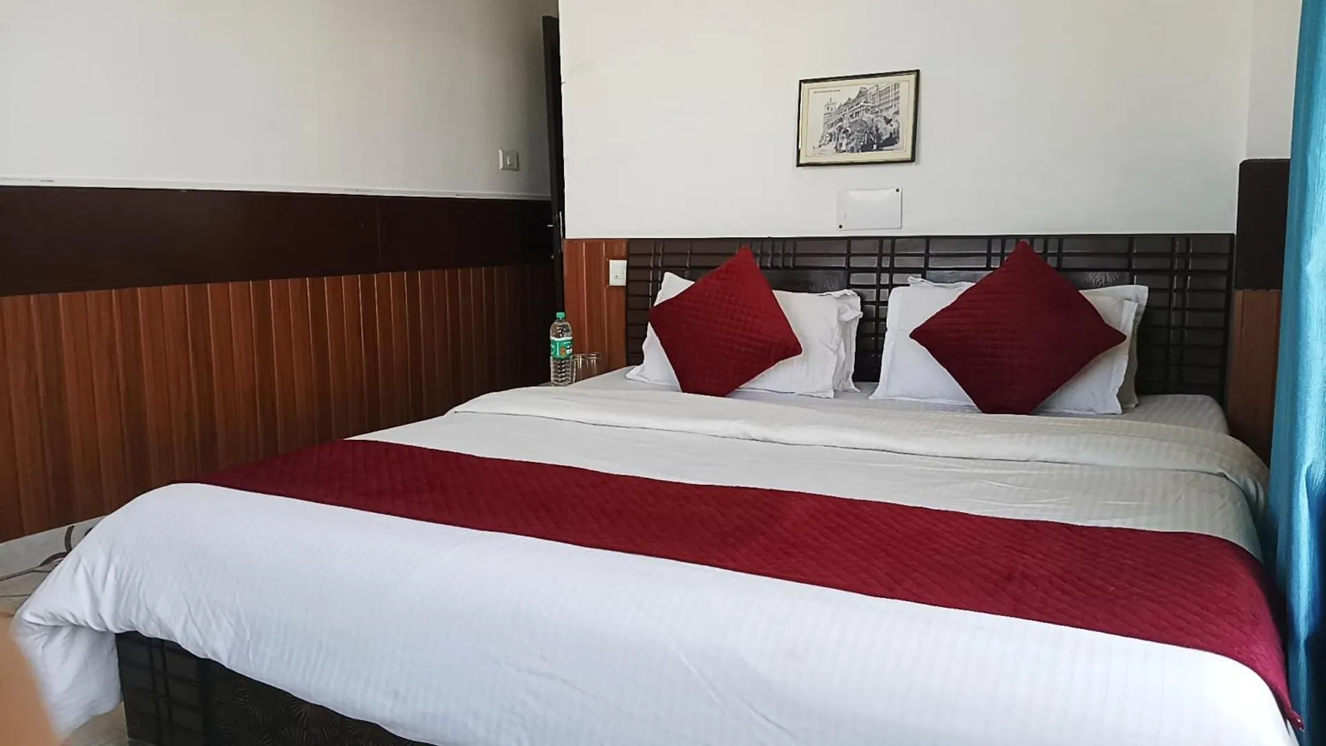 Hotel D Pal Kandāghāt